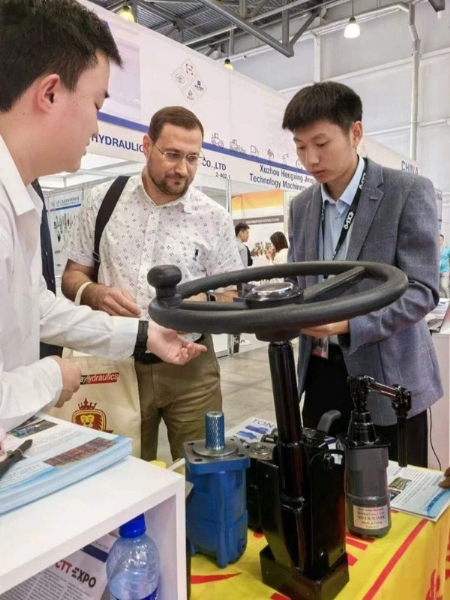 泰安同科液壓設備有限公司在俄羅斯舉辦的ctt工程機械展會中圓滿完成了參展任務