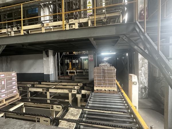 泰安同科液壓陪同泰山機(jī)械商會(huì)領(lǐng)導(dǎo)及會(huì)員企業(yè)參觀學(xué)習(xí)上市公司晉億螺絲